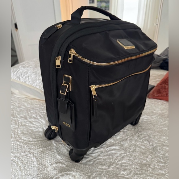 Tumi Voyager Oxford Compact Carry-on. BLACK. Used 5 times like new - Picture 2 of 9